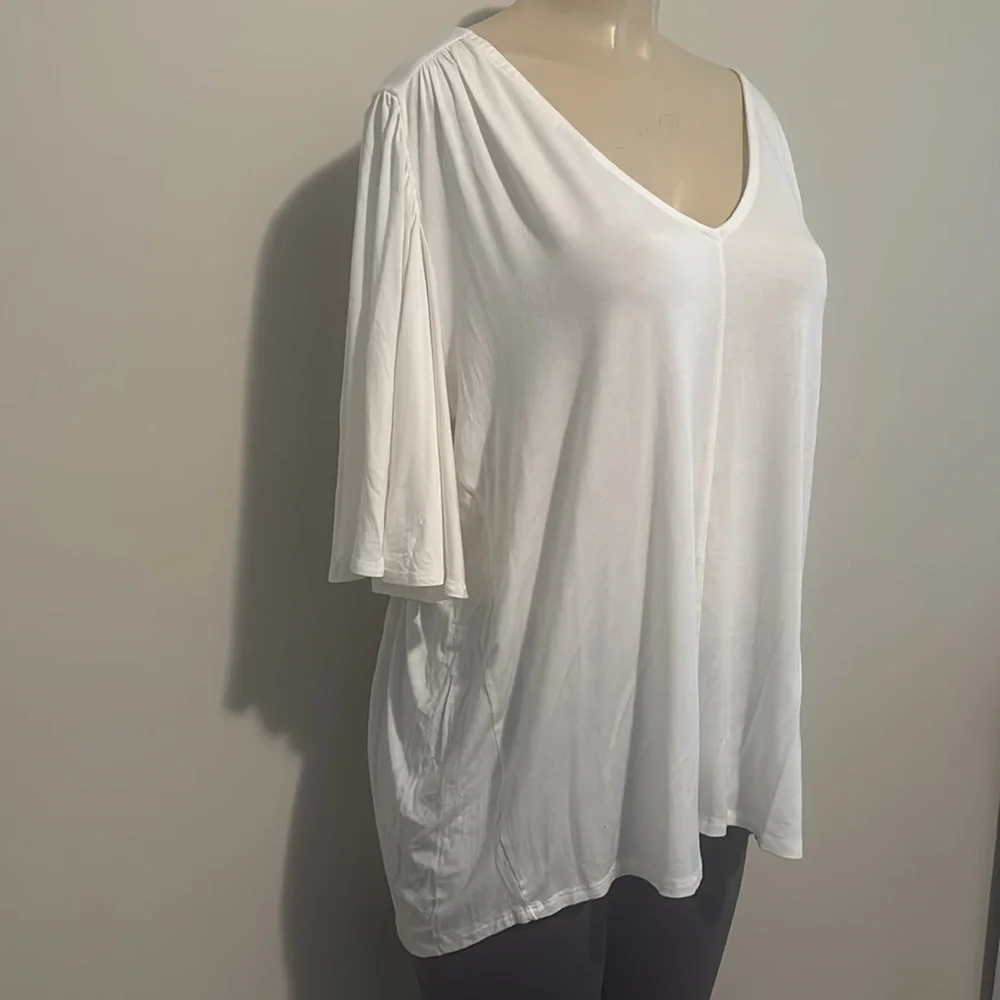 Anthropologie Bordeaux Ivory Flutter S/S V-Neck Hi-Lo Flowy Blouse size XL - Picture 3 of 5